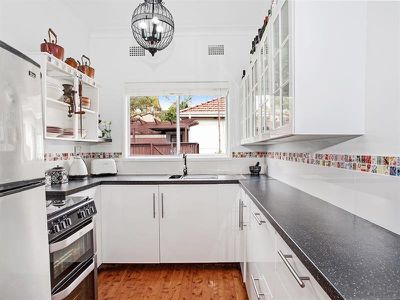 2 / 29 Mountain Road, Austinmer