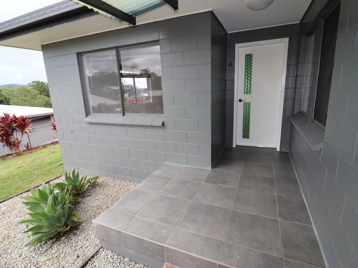 12 CUMBRIAN AVENUE, Atherton