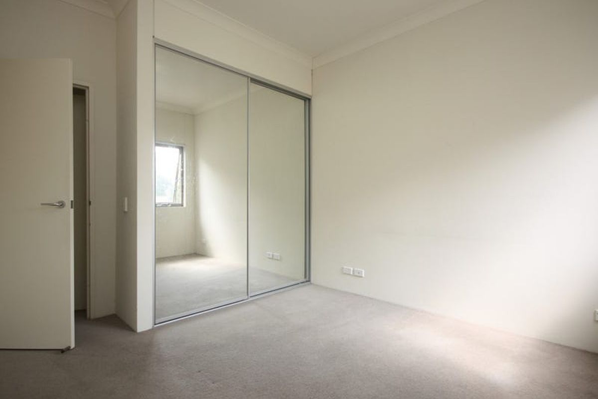 31 / 37-43 Eastbourne Road, Homebush West