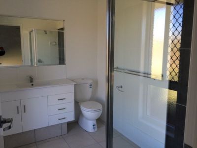 8 Lorberg Court, Branyan