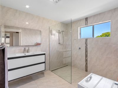 10 Olive Street, Flinders View