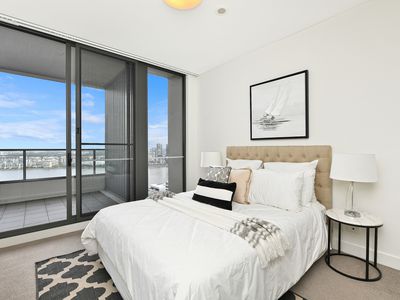 Level 16 / 7 Rider Boulevard, Rhodes