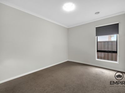 68 Yaralla Circuit, Clyde