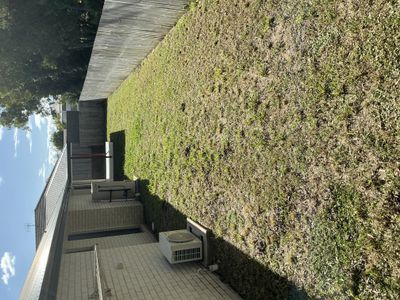 2 / 27 Sharp Crescent, Branyan