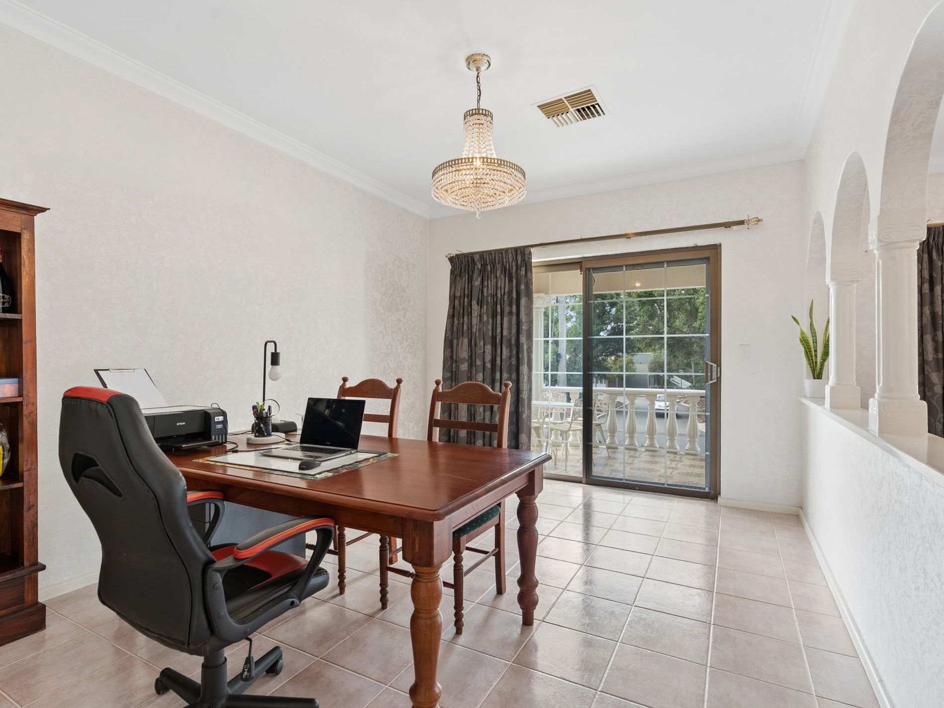 15 Glenbrook Road, Thornlie