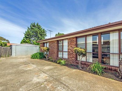 12 Hampton Court, Hoppers Crossing
