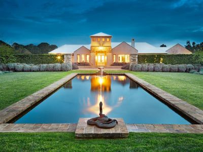 19 Hammet Place, Macedon