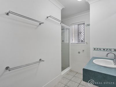 892 Scenic Highway, Kinka Beach