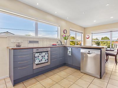 104 Te Atatu Road, Te Atatu South