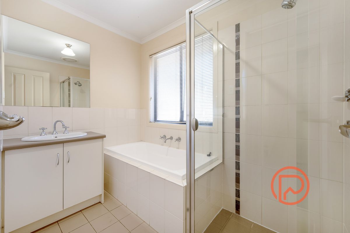 2 / 359 Hampstead Road, Northfield