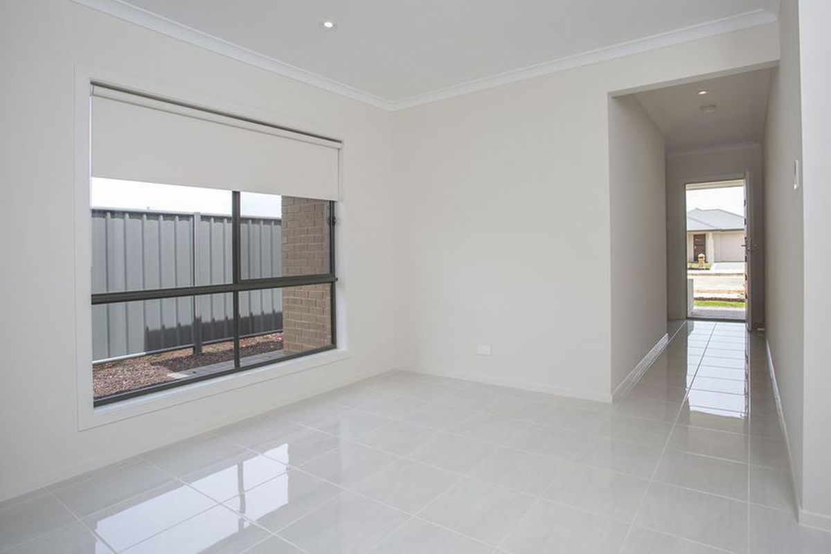 61 Hamilton Boulevard, Evanston Gardens