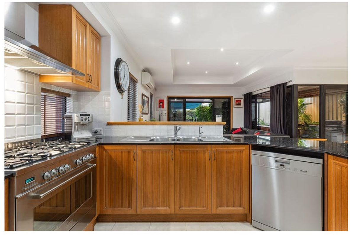 45A Davy Street, Alfred Cove