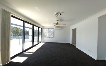 86 Cams Blvd, Summerland Point