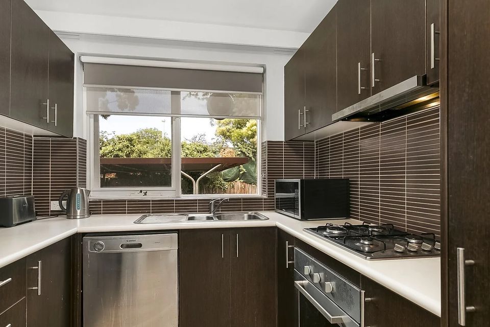 4 / 3 Yendon Road, Carnegie