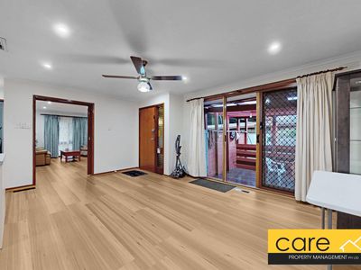 35 Oaktree Drive, Hampton Park