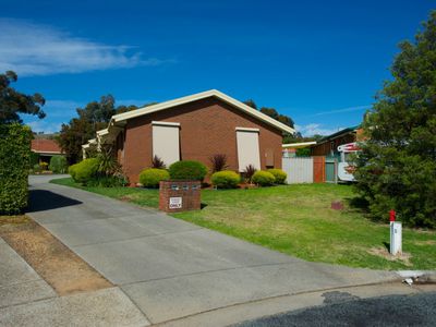 2 / 6 ARNOLD PLACE, Wodonga