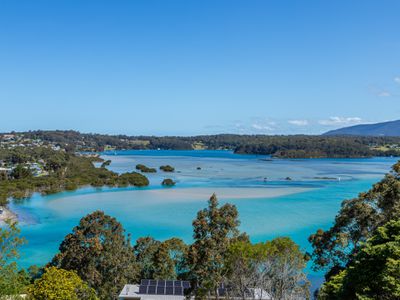 11 Hillcrest Avenue, North Narooma