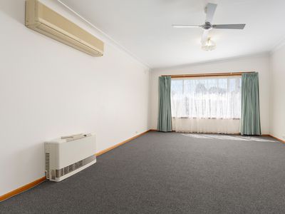 13 MULQUEENEY STREET, Wodonga