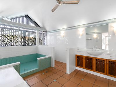 38 Hibiscus Lane, Holloways Beach