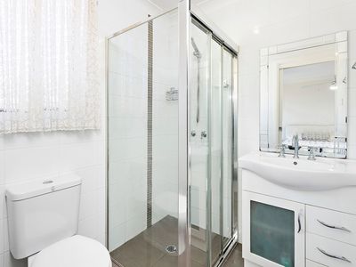 2 / 27a Hennesy Street, Flinders