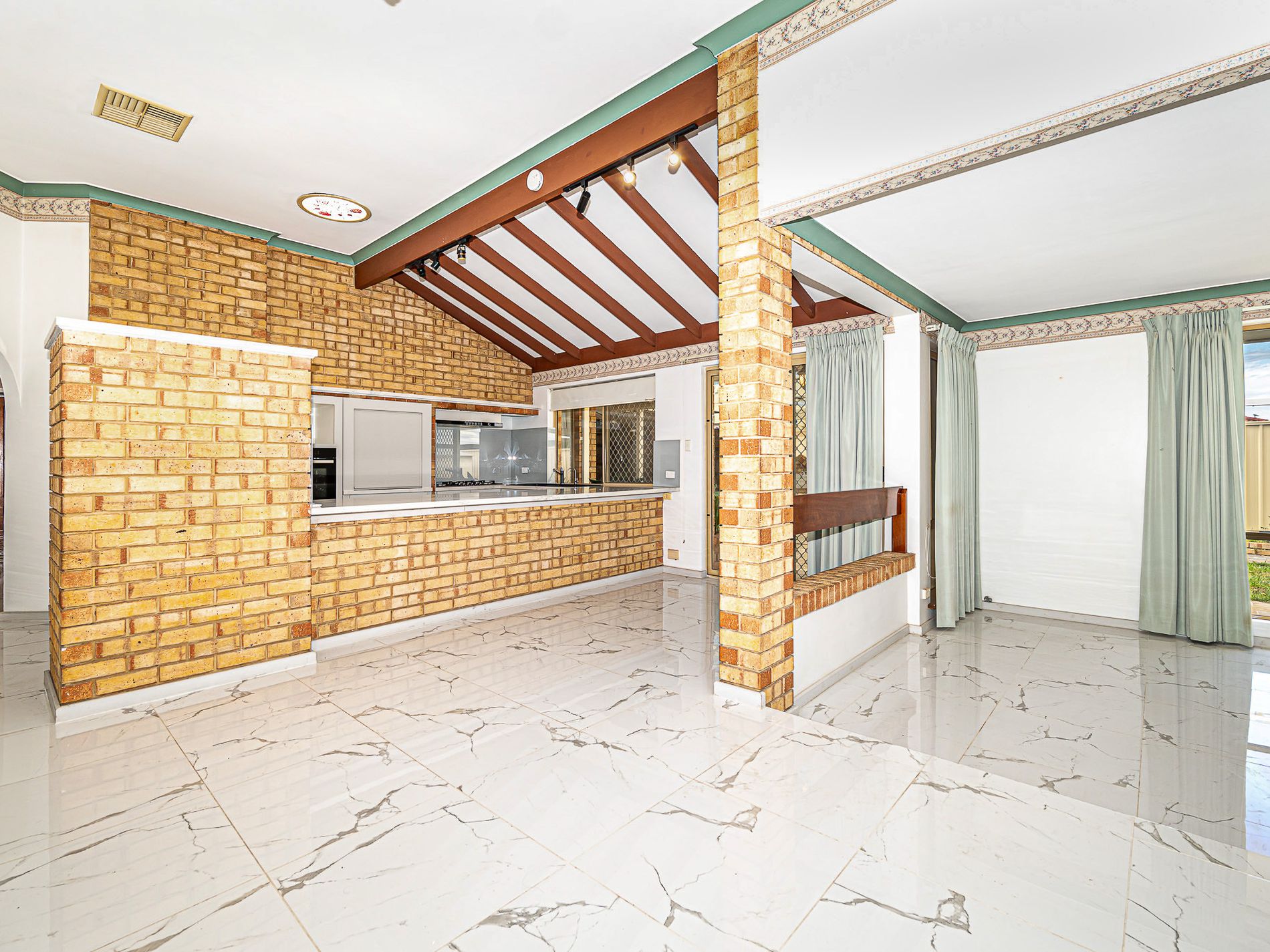 10 Dampier Court, Thornlie