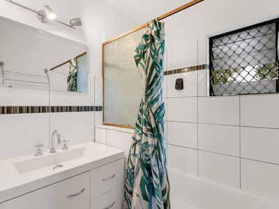 8 / 49 English Street, Manunda