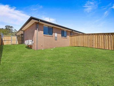 2 / 35 Crossing Street, Bellbird