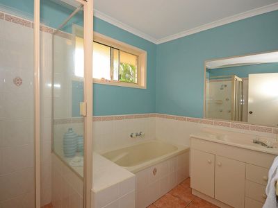 98 HONITON STREET, Torquay