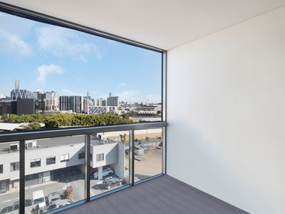 2055 / 16 Hamilton Place, Bowen Hills