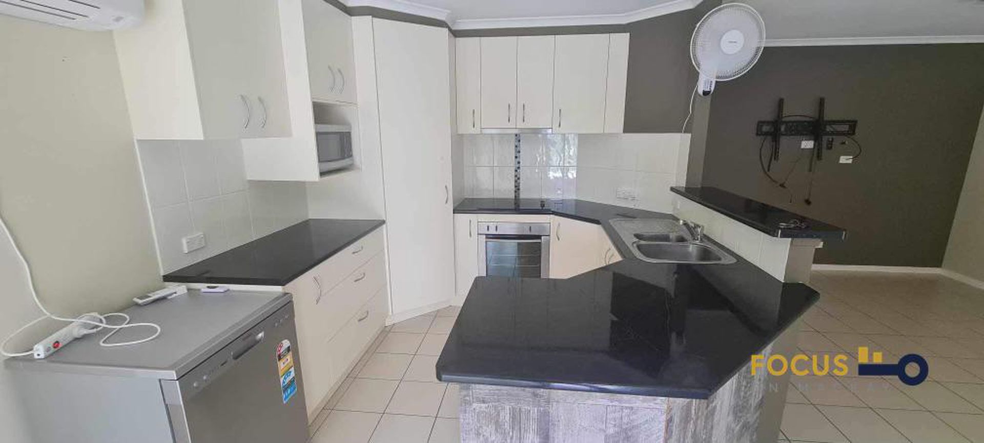 93 West Street, Sarina