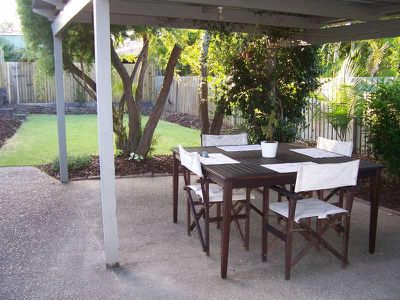 16 Hillpark Crescent, Rochedale South
