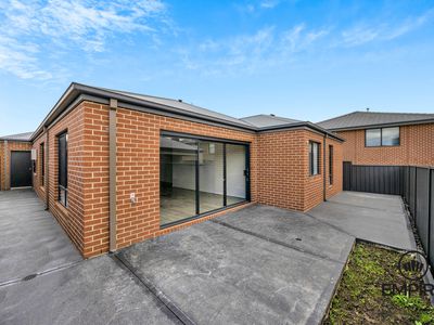 68 Yaralla Circuit, Clyde