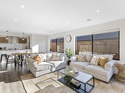 7 Stones Street, Charlemont