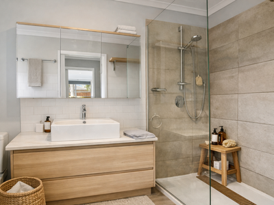 2 Laurel Cres, Carrum Downs