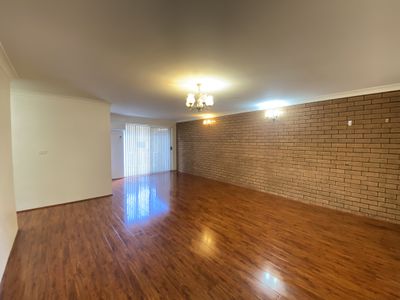 9 / 15 Pye Street, Westmead