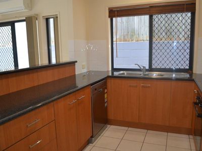 4 / 28 Blake Street, Southport