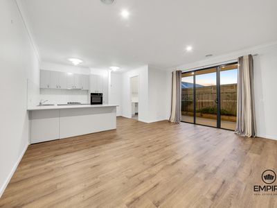 11 Makalu Circuit, Clyde North