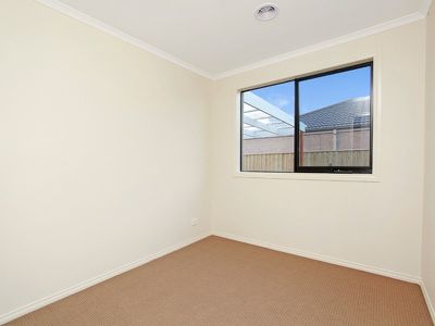 20 Valencia Circuit, Cranbourne