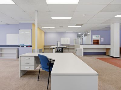 B2 / 75 Newnham Drive, Newnham