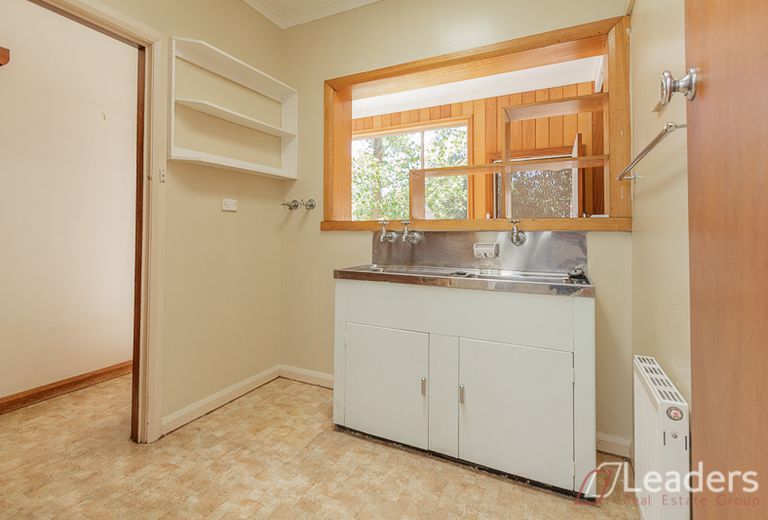 27 Deanswood Road, Forest Hill