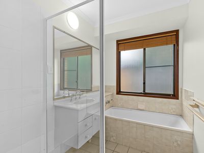 12 Rani Close, Mount Ommaney