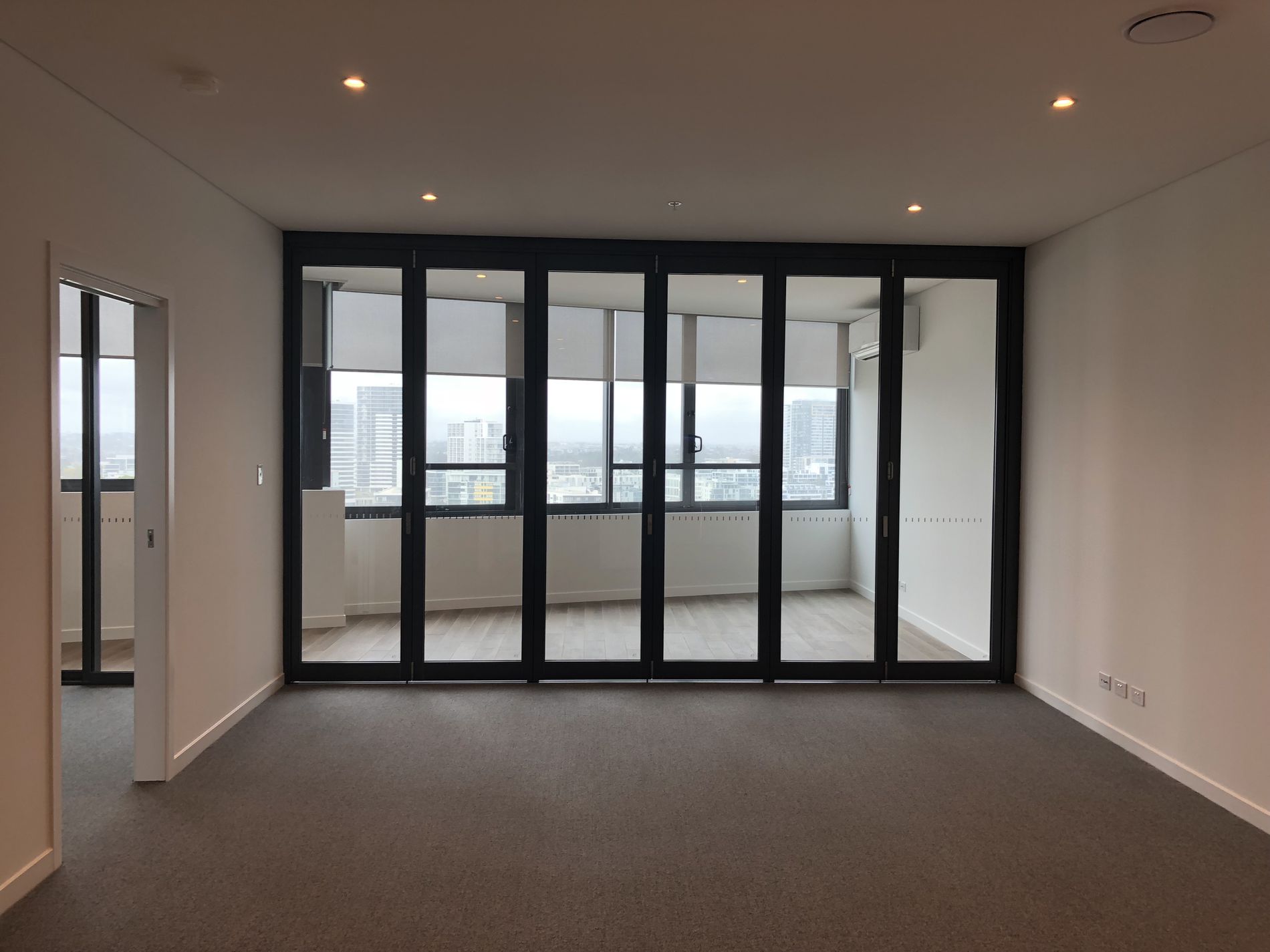 1602 / 11 Wentworth Place, Wentworth Point