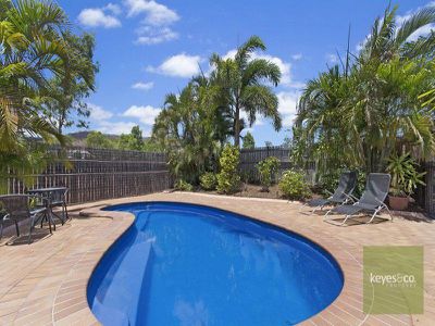 18 Waterlily Circuit, Douglas