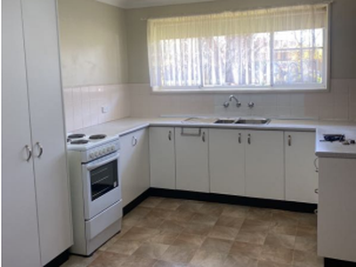 2 / 9 Lawson Street, Dubbo
