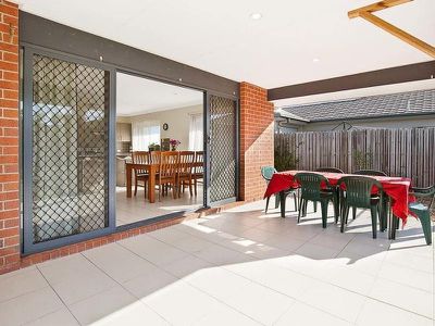 3 Columbus Close, Urraween