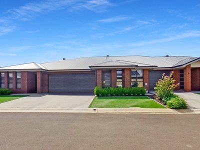 7 / 7 Volta Avenue, Dubbo