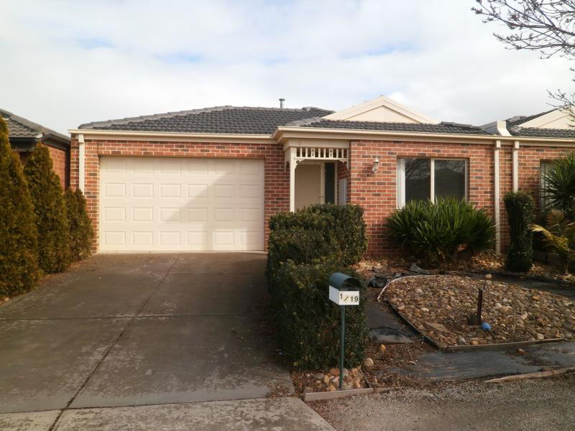 1 / 19 Cootamundra Court, Werribee
