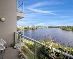 8 / 5036 Emerald Island Drive, Carrara