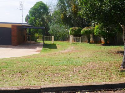 98-100 Moore Street, Kingaroy