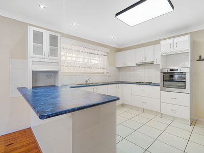 32 Sunbird Avenue, Paradise Point